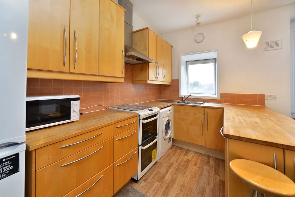 Property photo 3 of 9 Picture No. 10