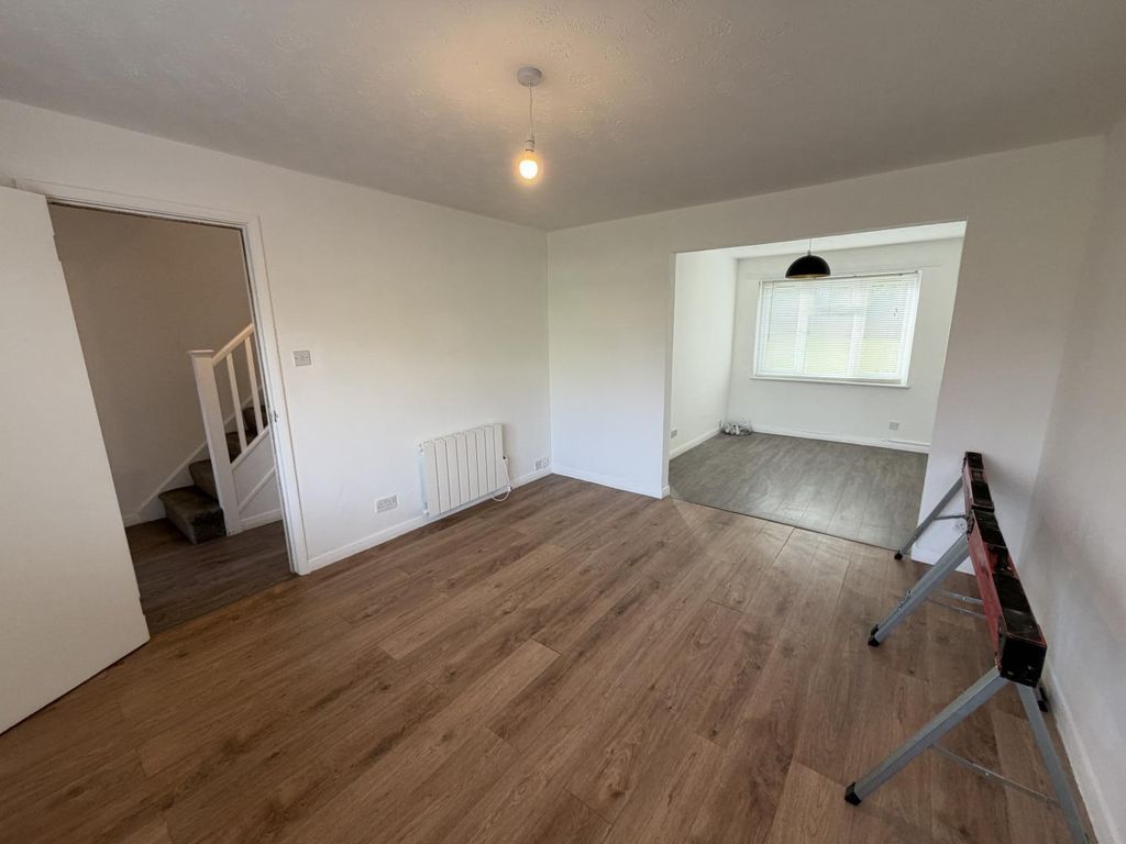 Property photo 3 of 17 Img 0066
