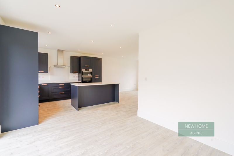 Property photo 3 of 43 Photo 36