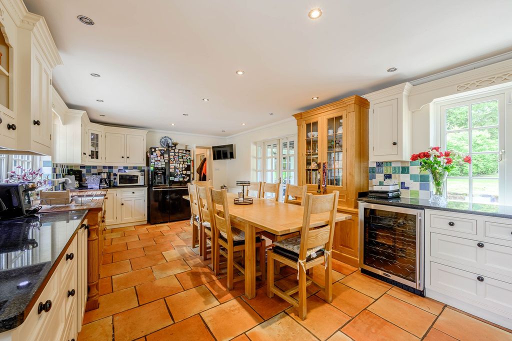 Property photo 2 of 59