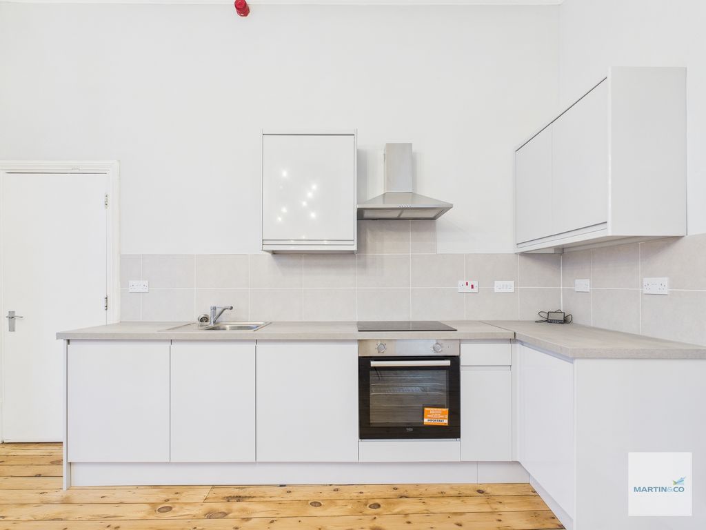 Property photo 2 of 12 Cam03394G0-Pr0433-Still001