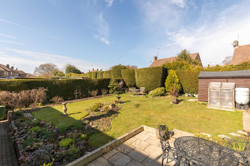 Property photo 2 of 18