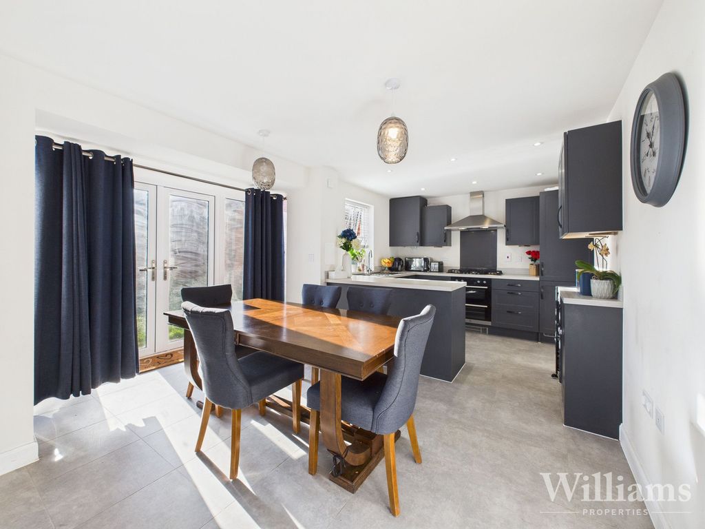 Property photo 2 of 22