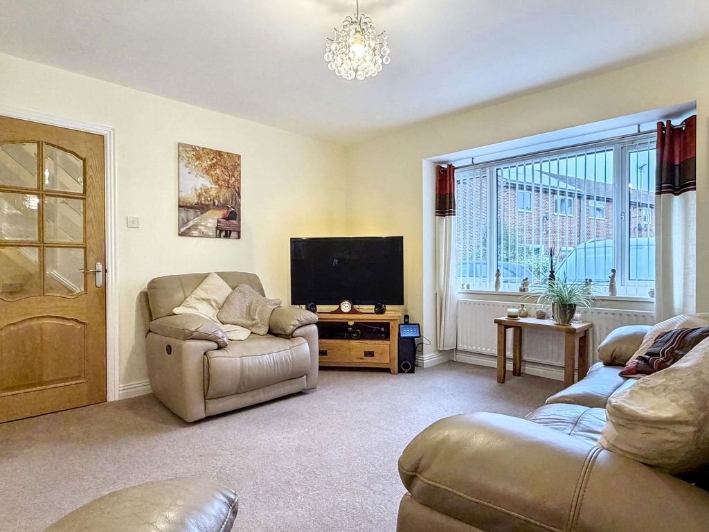 Property photo 2 of 34