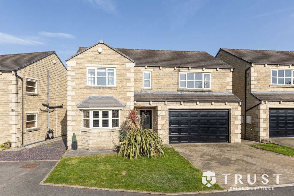 Property photo 1 of 37