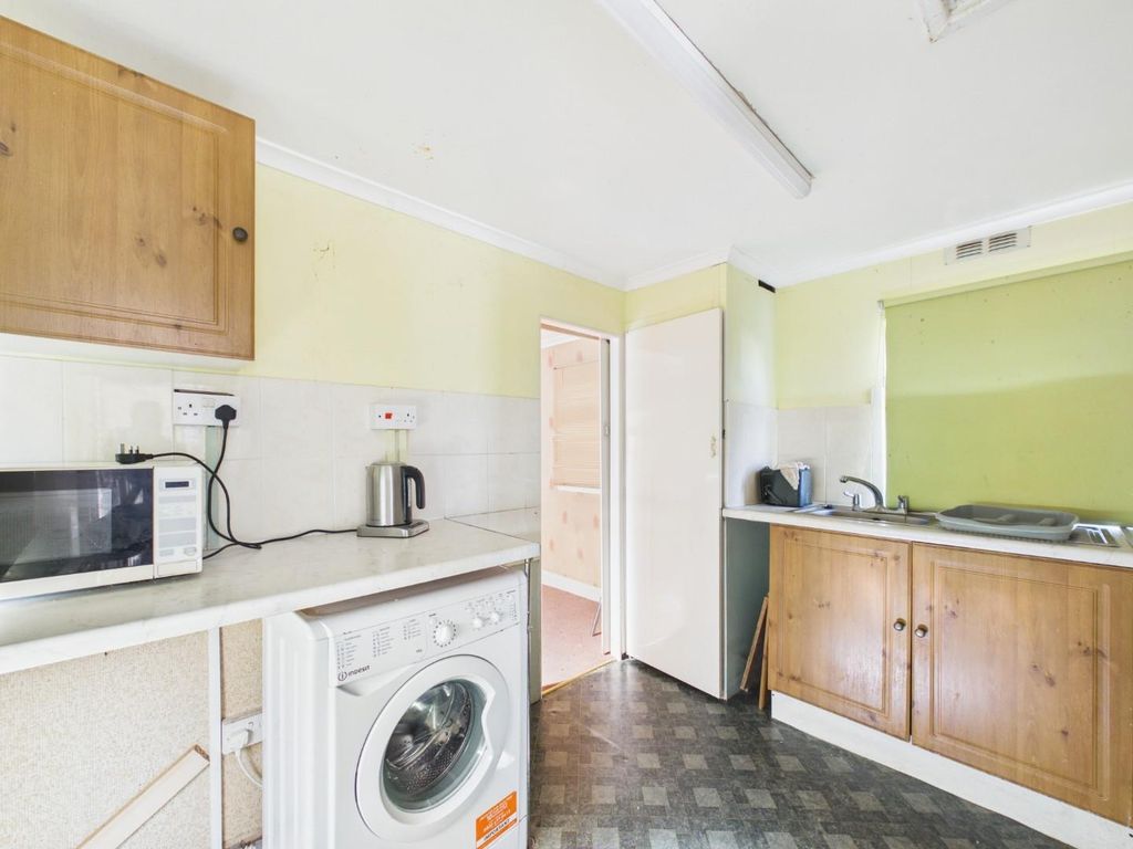 Property photo 3 of 13 Cam02703G0-Pr0059-Still004.Jpg
