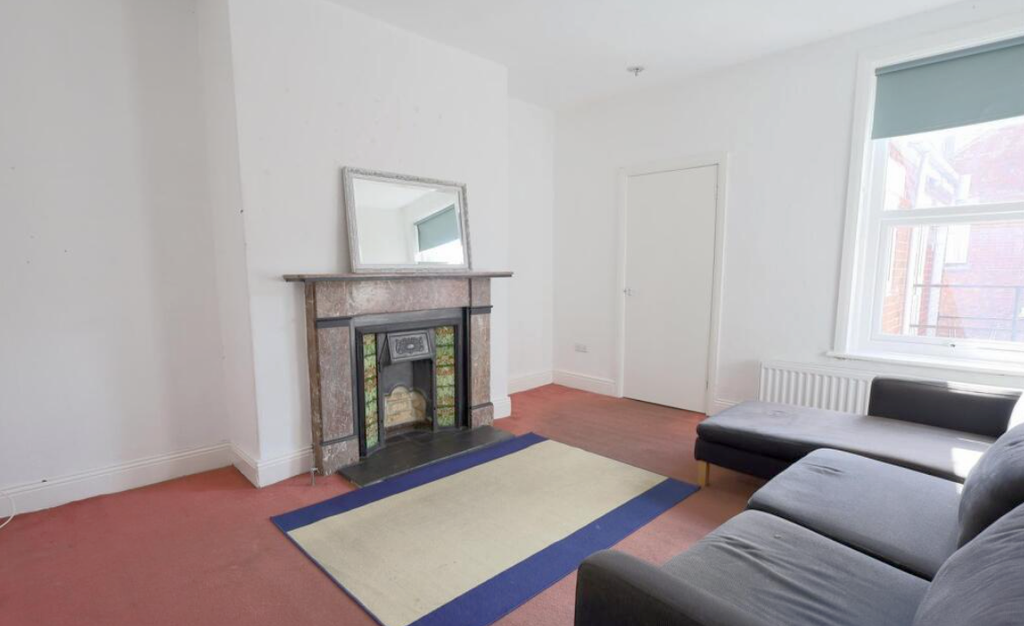 Property photo 3 of 6