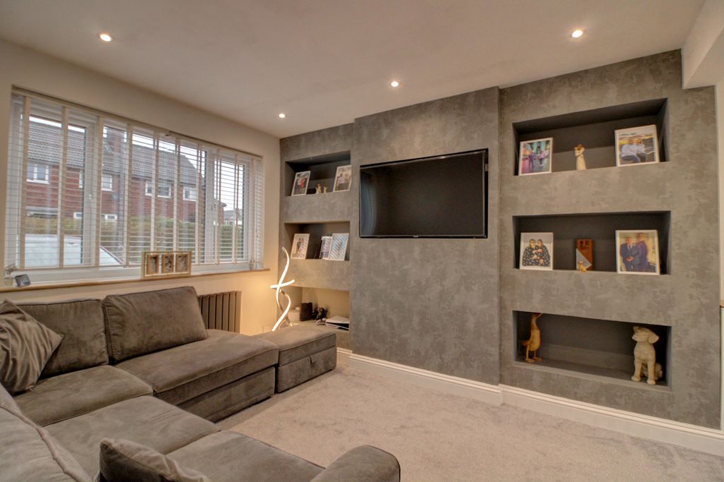 Property photo 2 of 21 2