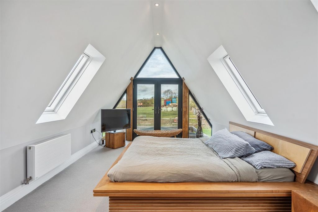 Additional image 7 of 4 bed detached house for saleGun Lane, Sherington, Newport Pagnell MK16