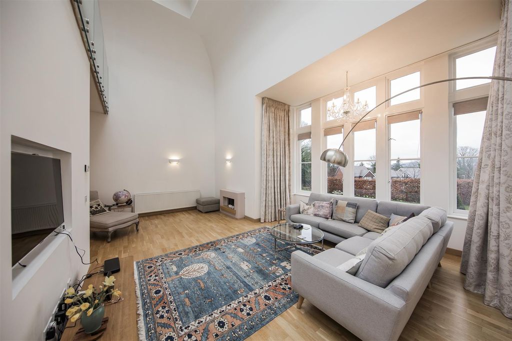 Property photo 3 of 47 Living Area