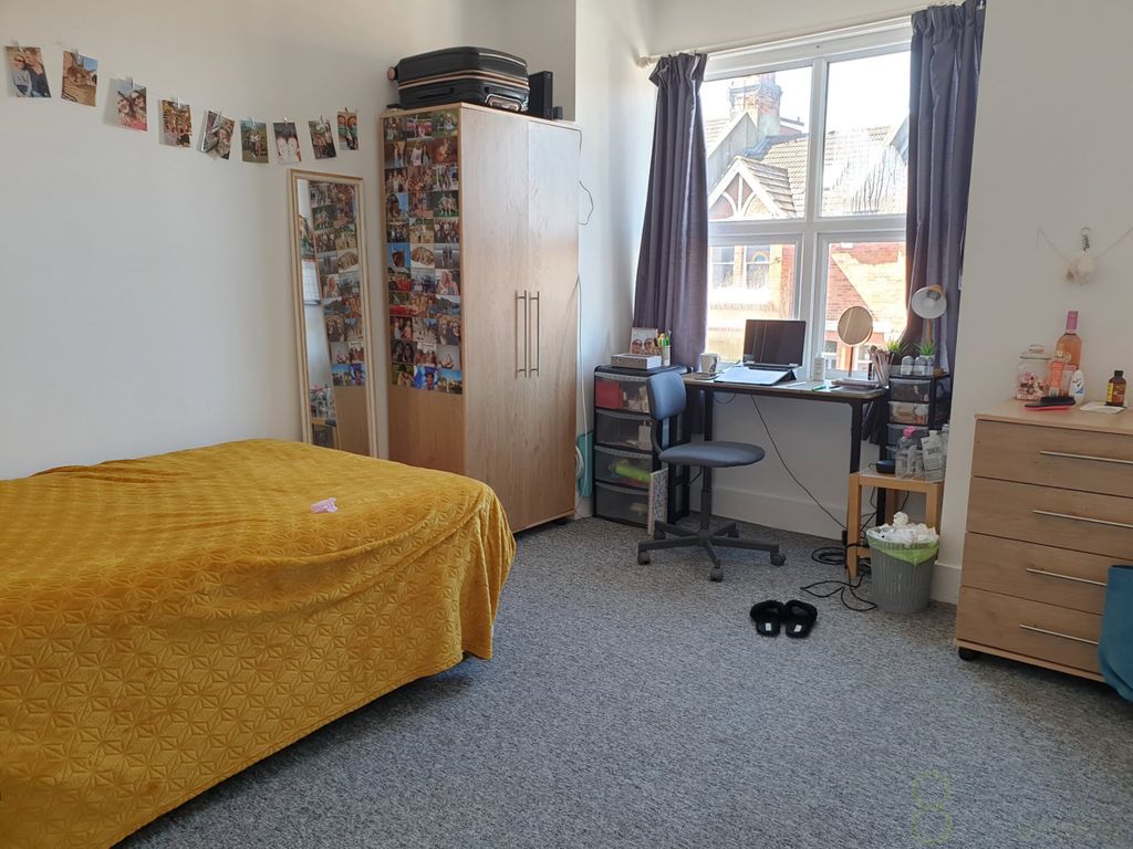 Property photo 3 of 14 Image