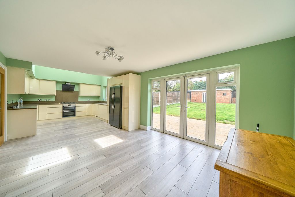 Property photo 2 of 17 Pbox-Img.Jpg