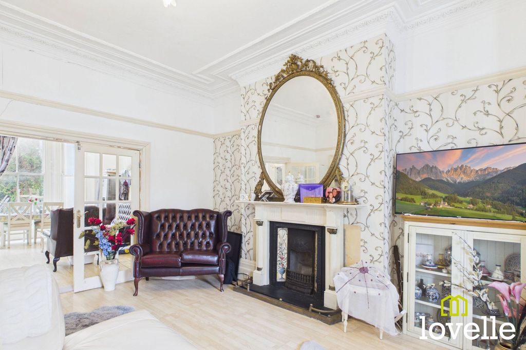 Property photo 1 of 68