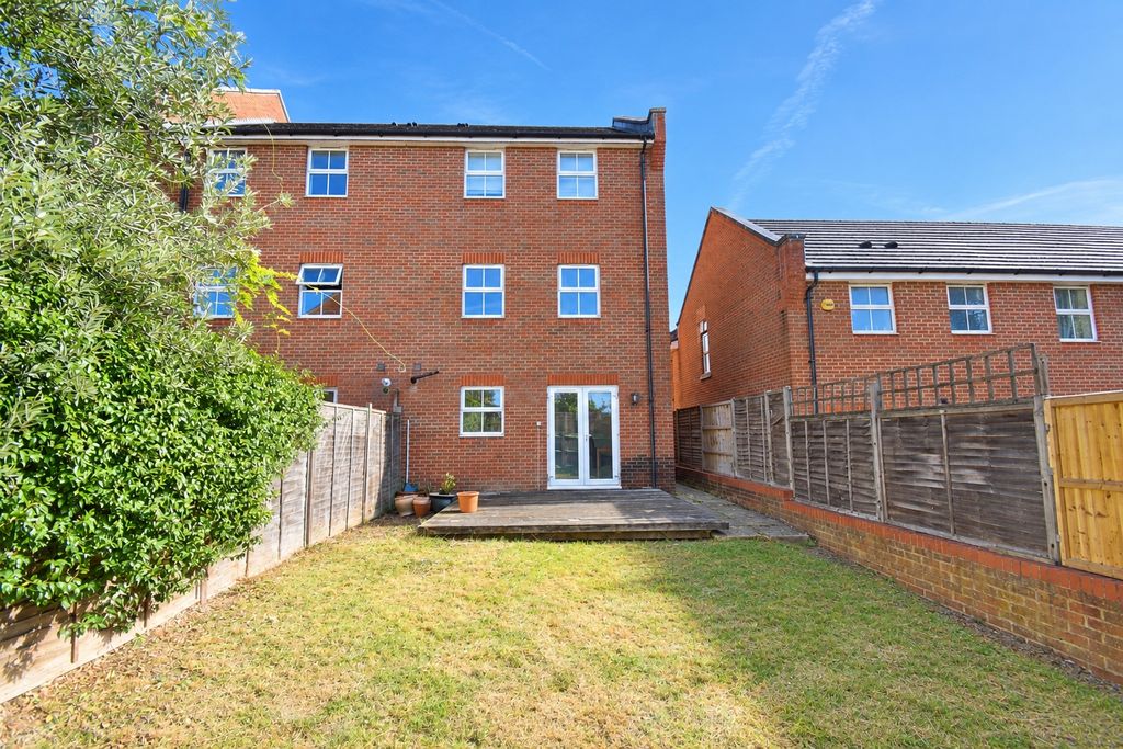 Property photo 3 of 21 Picture No. 23