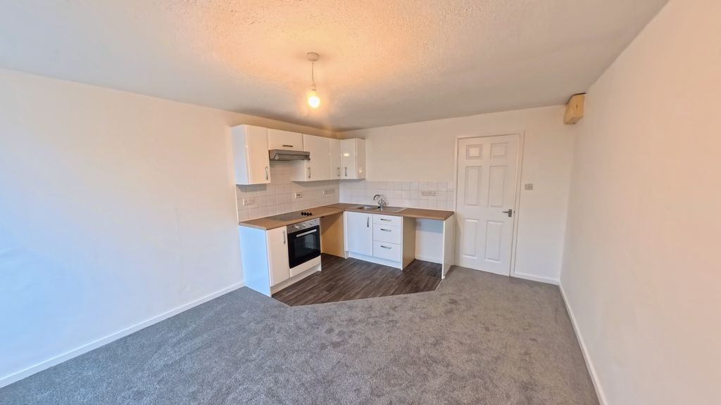 Property photo 2 of 9 Lounge/Kitchen (View 1)