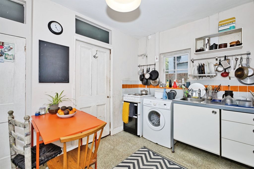 Property photo 3 of 17