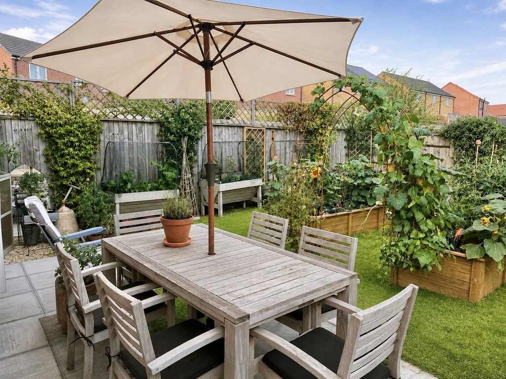 Property photo 2 of 25 F573E25A-381c-4c14-8Ca0-B749Dfa4Bcf9