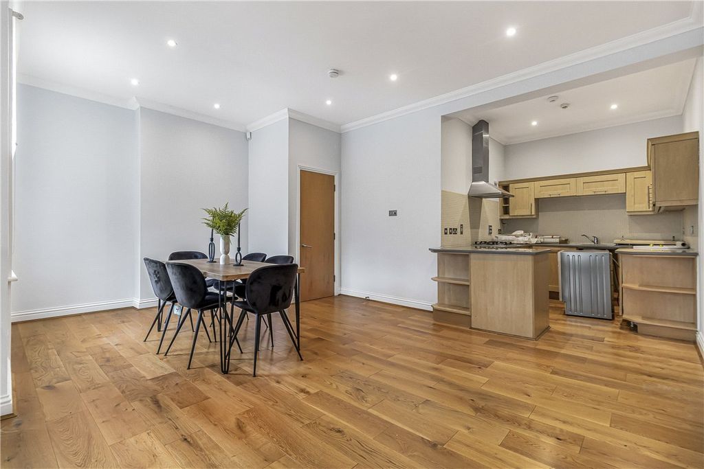 Property photo 2 of 22 Picture No. 57