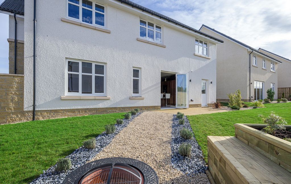 Property photo 2 of 13 Lathallan Grange, Polmont