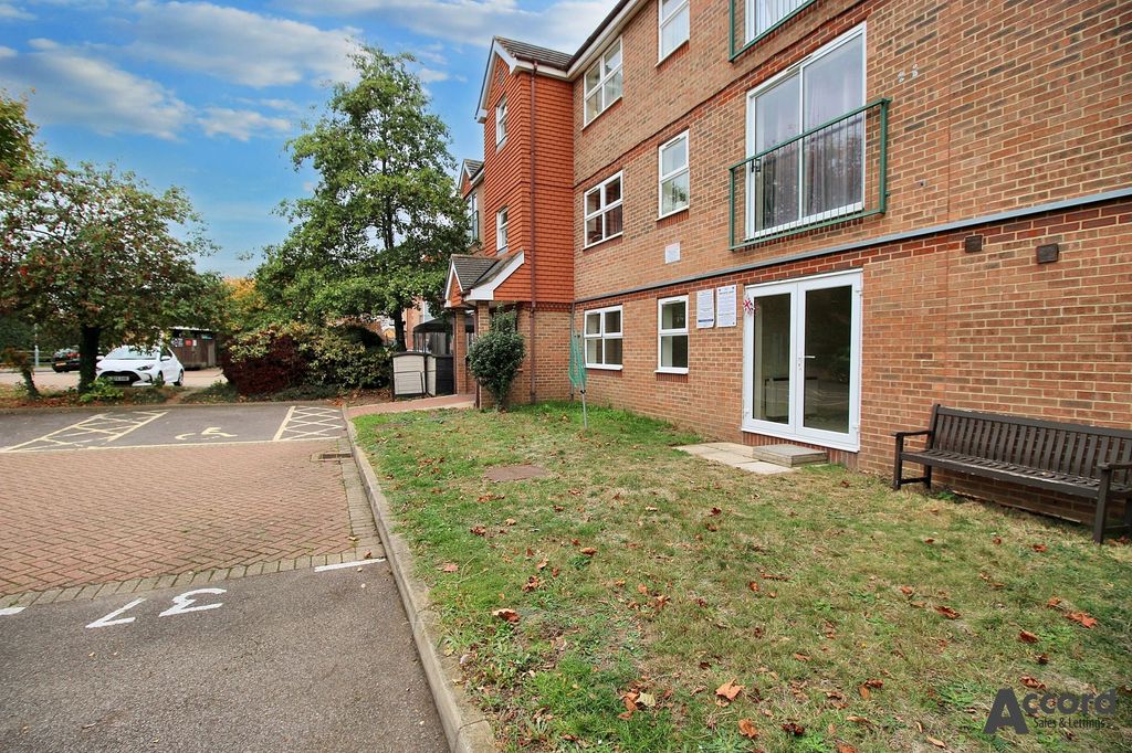 Property photo 2 of 9