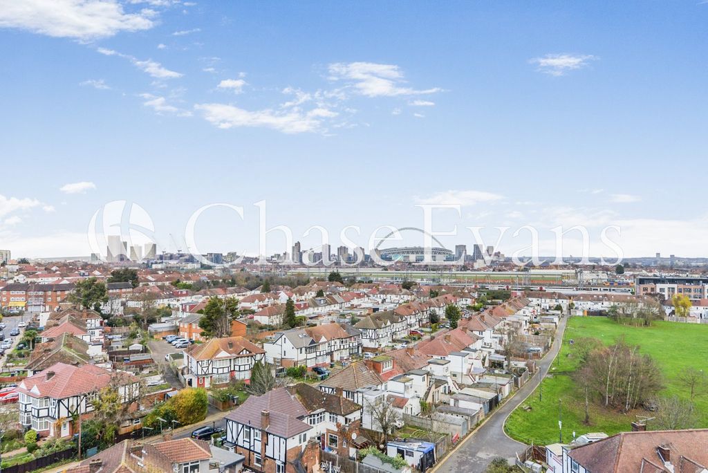 Property photo 2 of 18 View