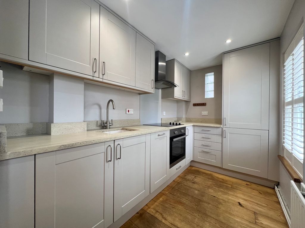 Property photo 2 of 11 Picture No. 34