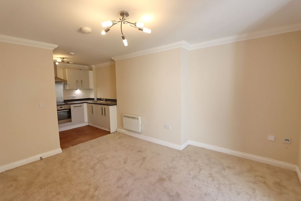 Property photo 3 of 11