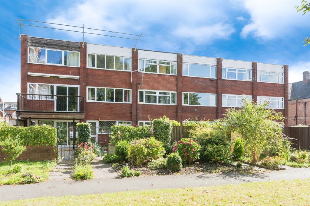 Property photo 1 of 17
