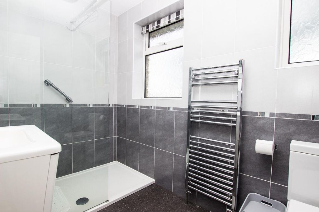 Property photo 3 of 15 Langdale Road (2).Jpg