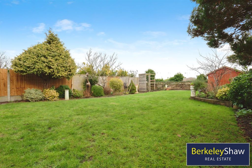 Property photo 2 of 30 6c37Afe0-62 20Elvington 20Road-07.Jpg