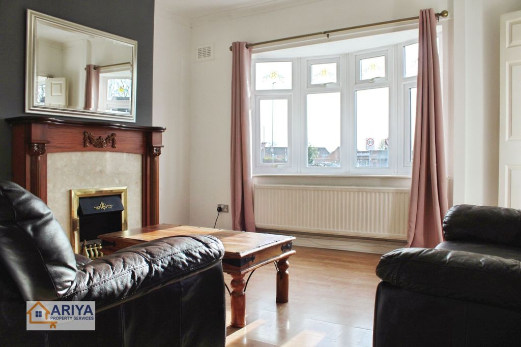 Property photo 3 of 14