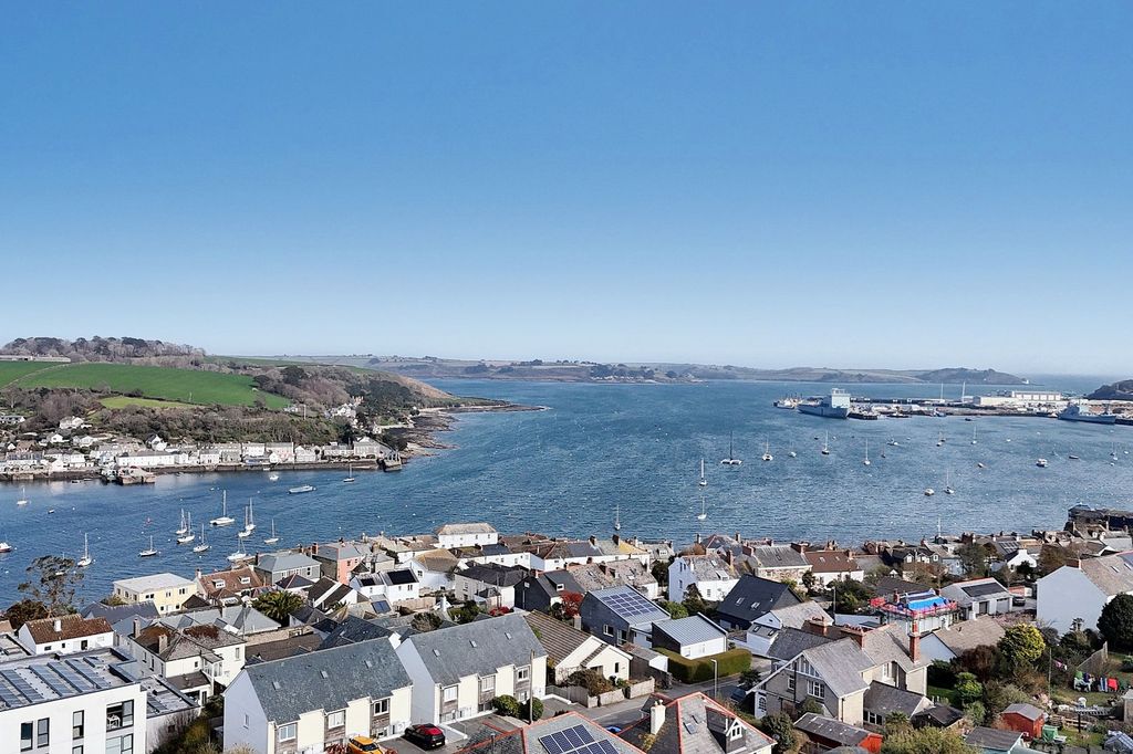 Property photo 3 of 22