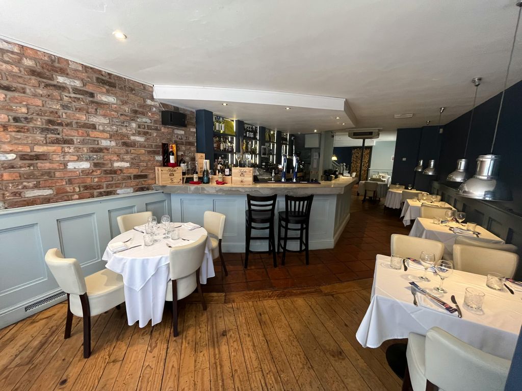 Property photo 3 of 11 Bar