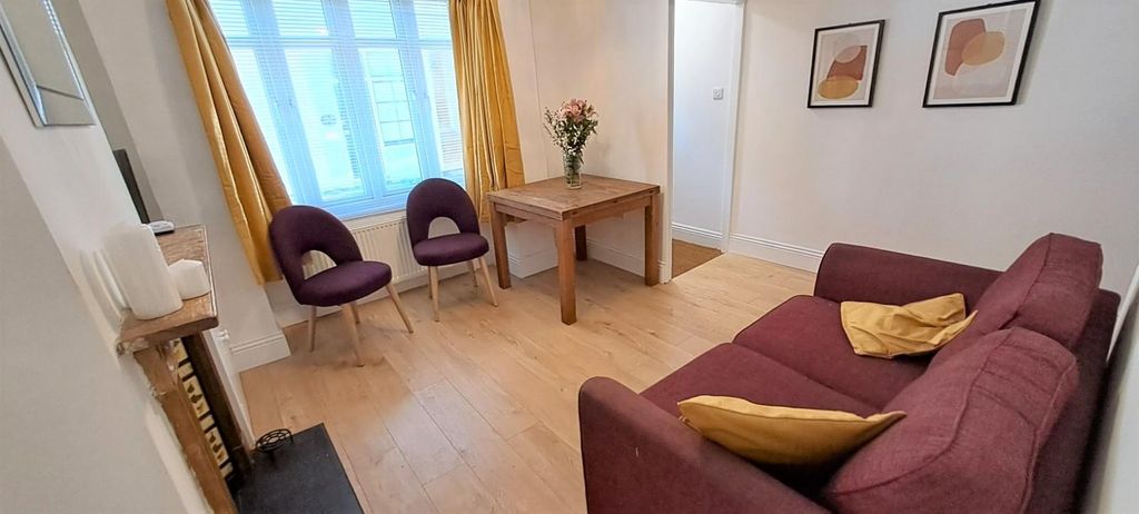 Property photo 3 of 17 Reception Room .Jpg