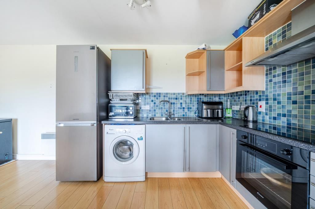 Property photo 2 of 18 Kitchen