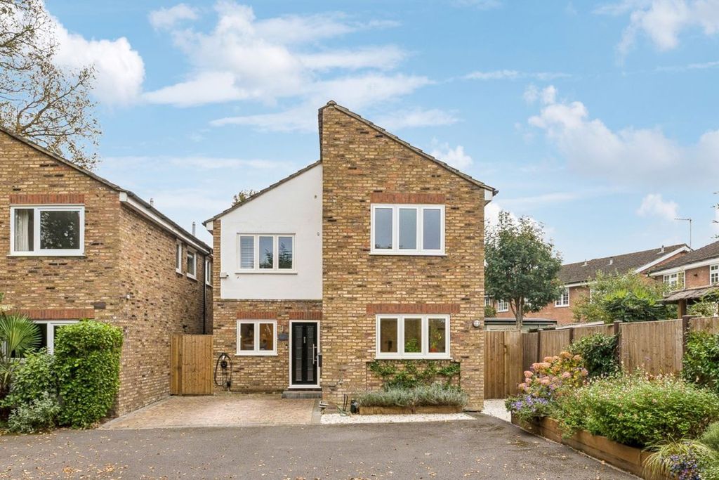 Property photo 1 of 9