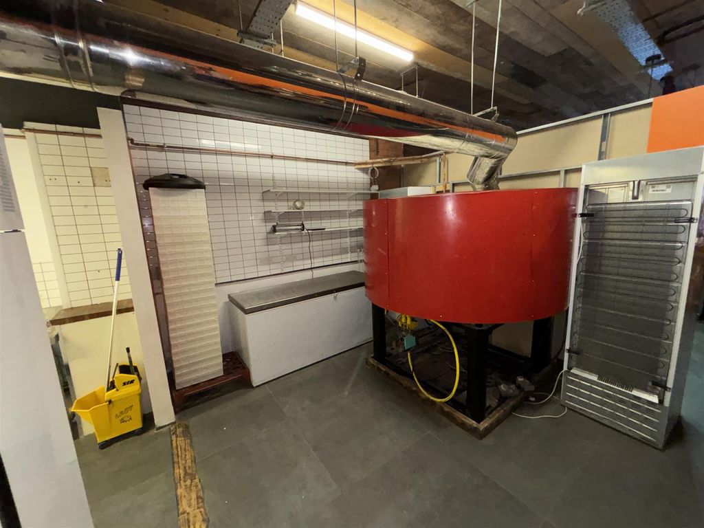 Property photo 3 of 7 Photo 2