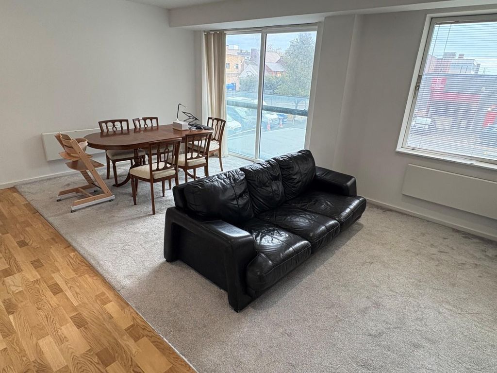 Property photo 2 of 7