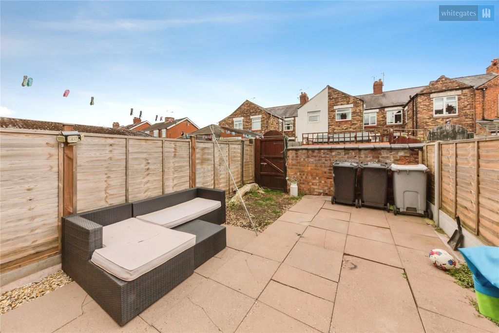 Property photo 2 of 17 Picture No. 21