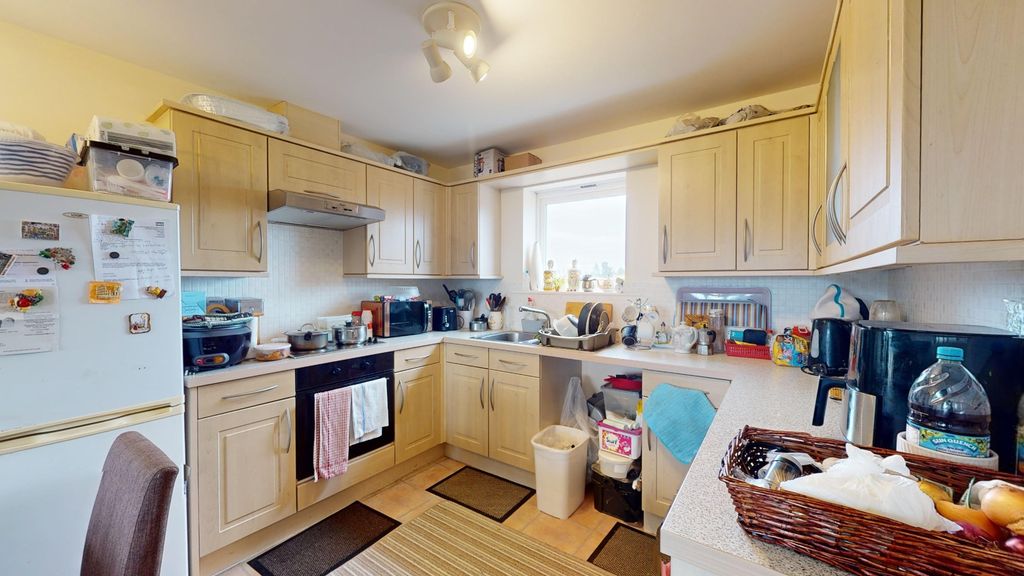 Property photo 2 of 12 3532974