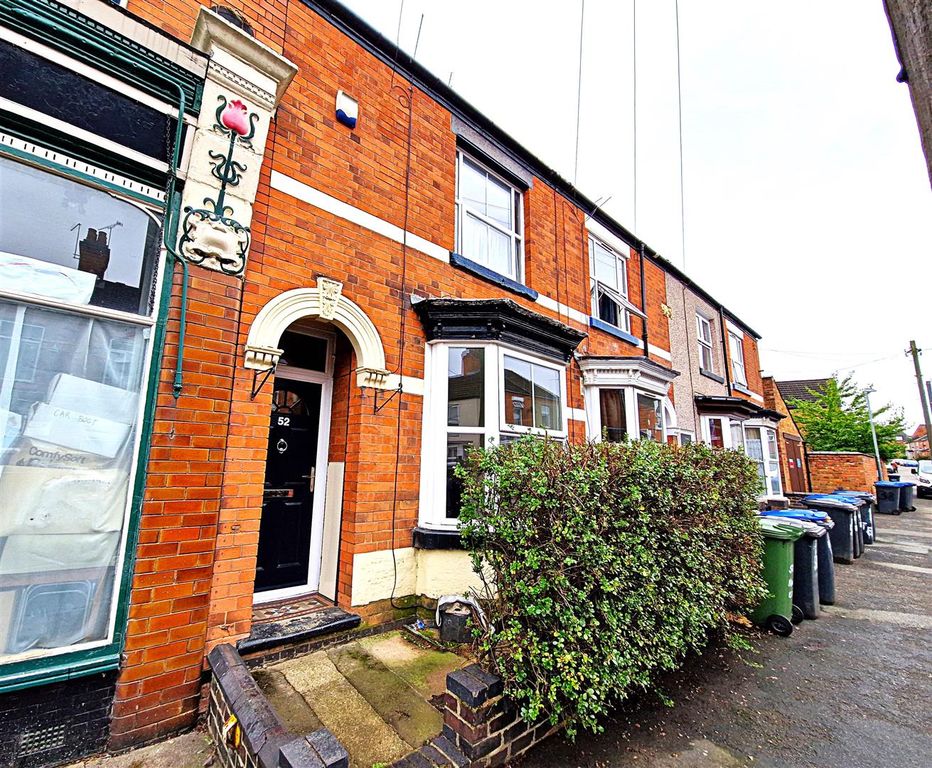 Property photo 1 of 12