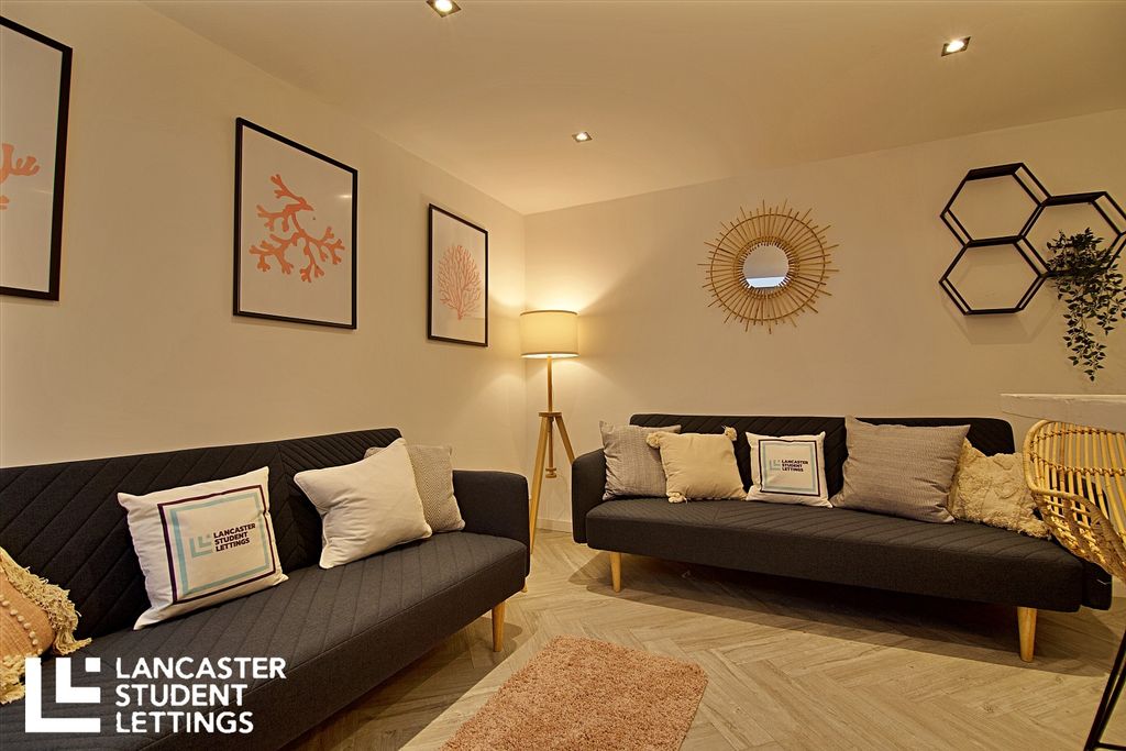 Property photo 3 of 31 Property Photo