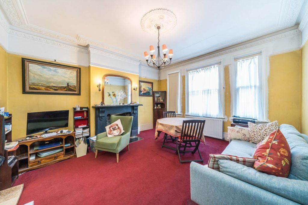 Property photo 2 of 6