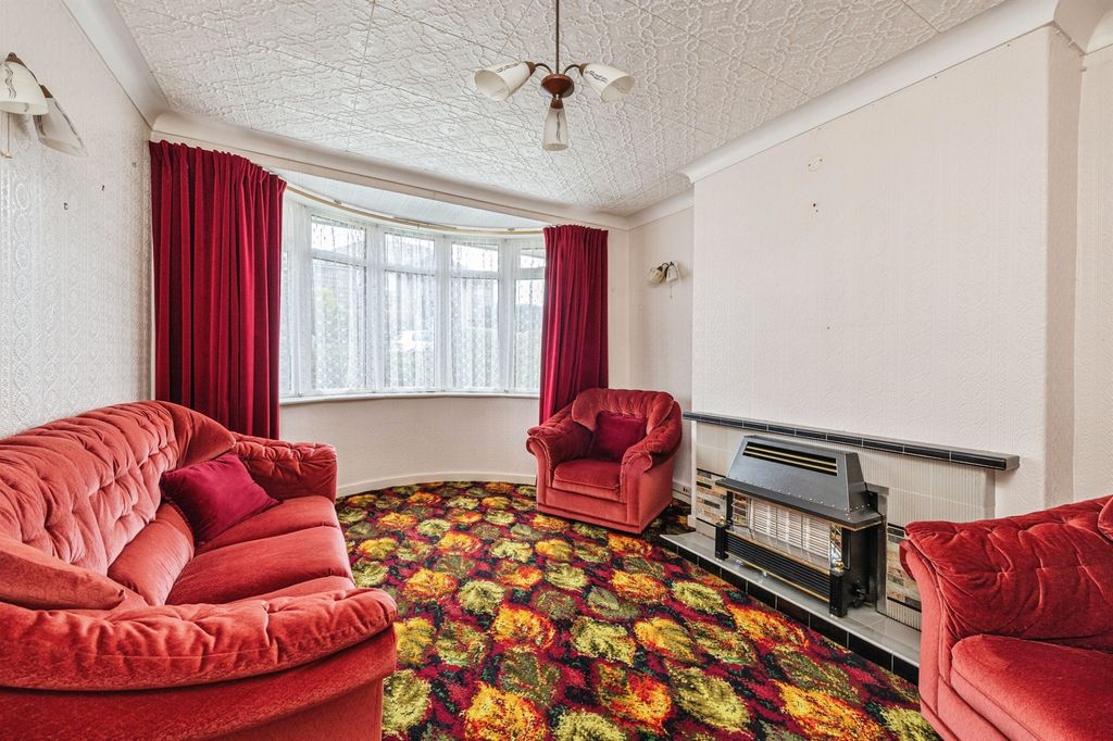 Property photo 3 of 17