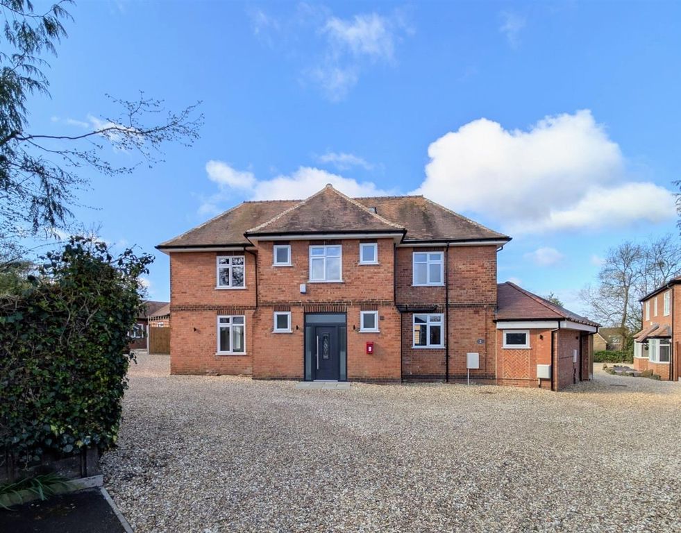 Property photo 1 of 24