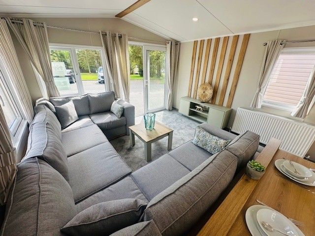 Property photo 1 of 8 Ilu36685288Fb17882.Jpg