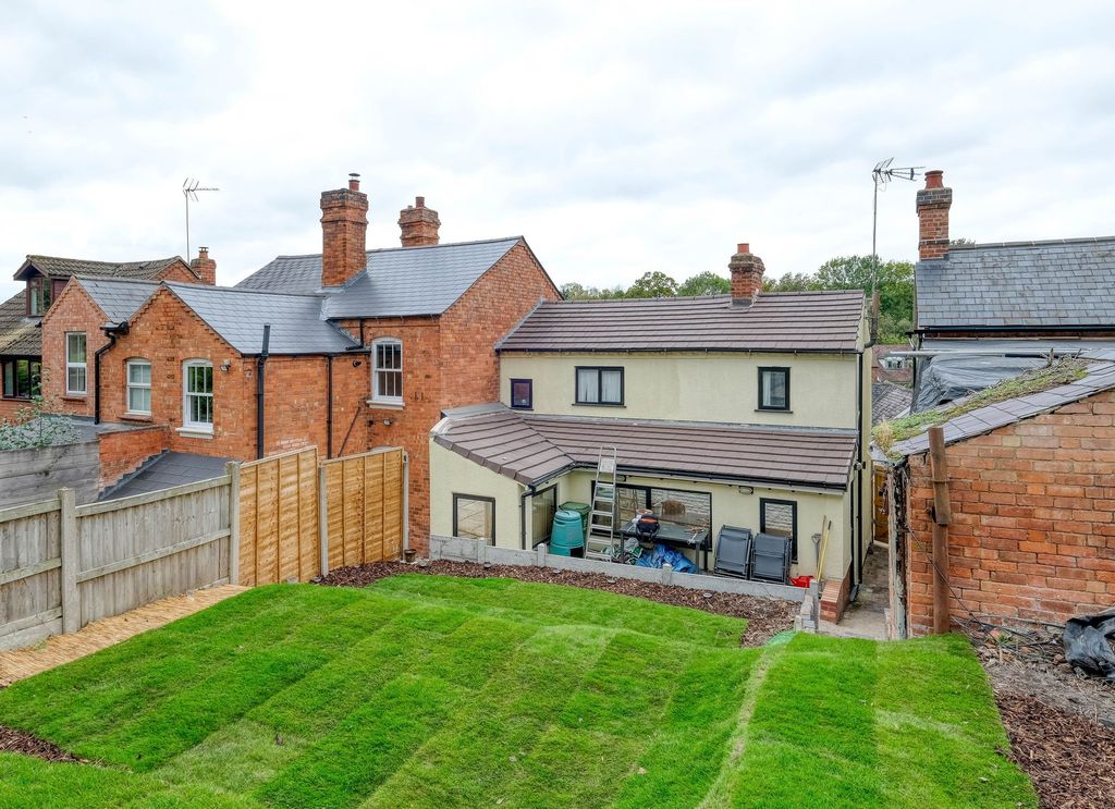 Property photo 2 of 17