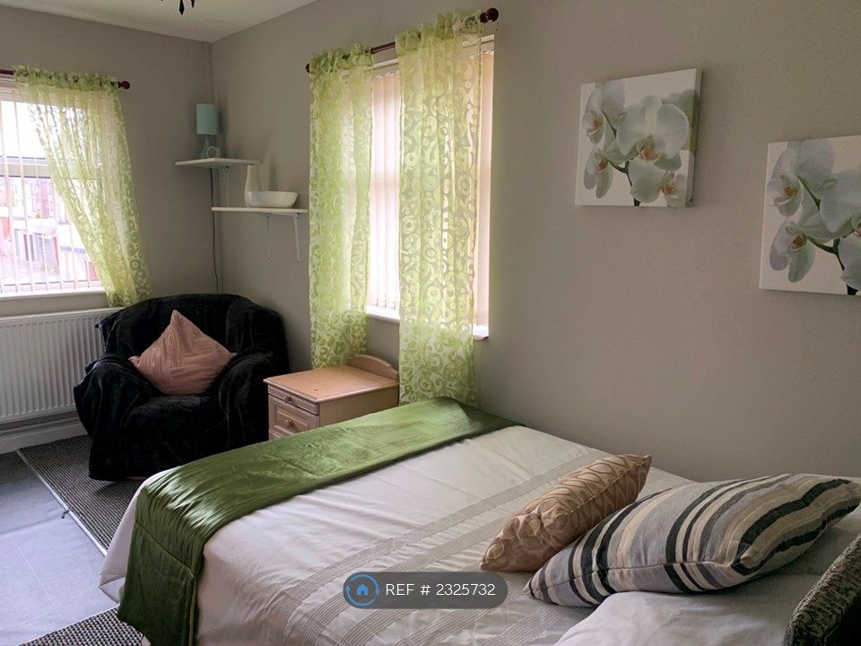 Property photo 3 of 17 Bedroom