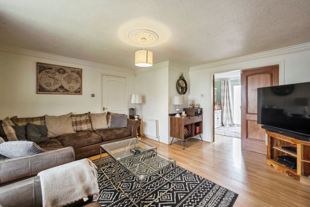 Property photo 3 of 14 Front Reception