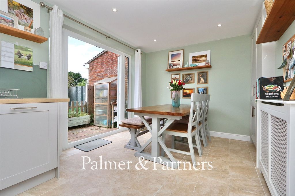 Property photo 3 of 23 Picture No. 01